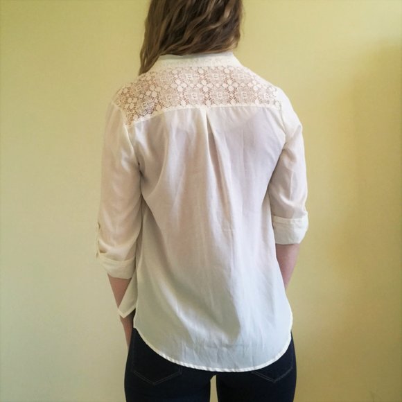 Sheer Cream Blouse with Pockets and Lace Detail - Picture 5 of 5